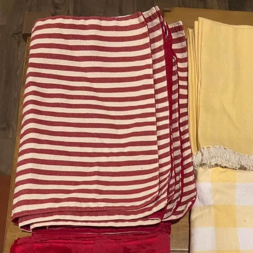 Red & White Striped Placemats (6) NEW